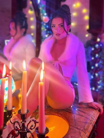 andrea botez sexy teasing outfit set leaked ucqtuw 364x485 1