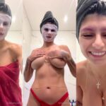 mia khalifa boob slip face mask ppv video leaked 1024x686 1