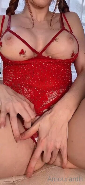 amouranth single finger pussy penetration onlyfans video leaked nngfvq