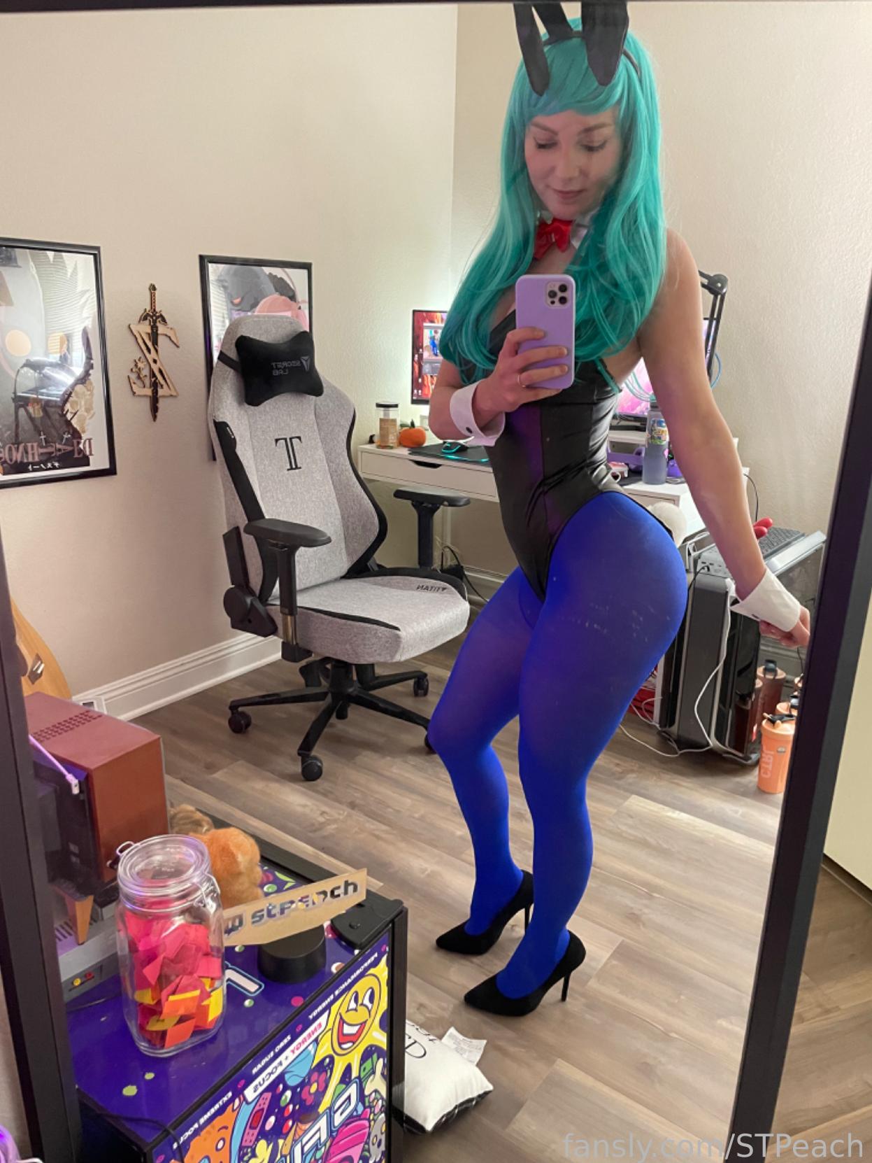 STPeach Slutty Bunny Cosplay Fansly Set Leaked 1 stpeach slutty bunny cosplay fansly set leaked