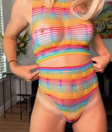 vicky stark colorful crochet outfit try on onlyfans video leaked wucqmr